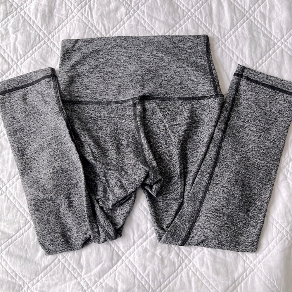 Lululemon | Aligns in Heathered Grey sz 4